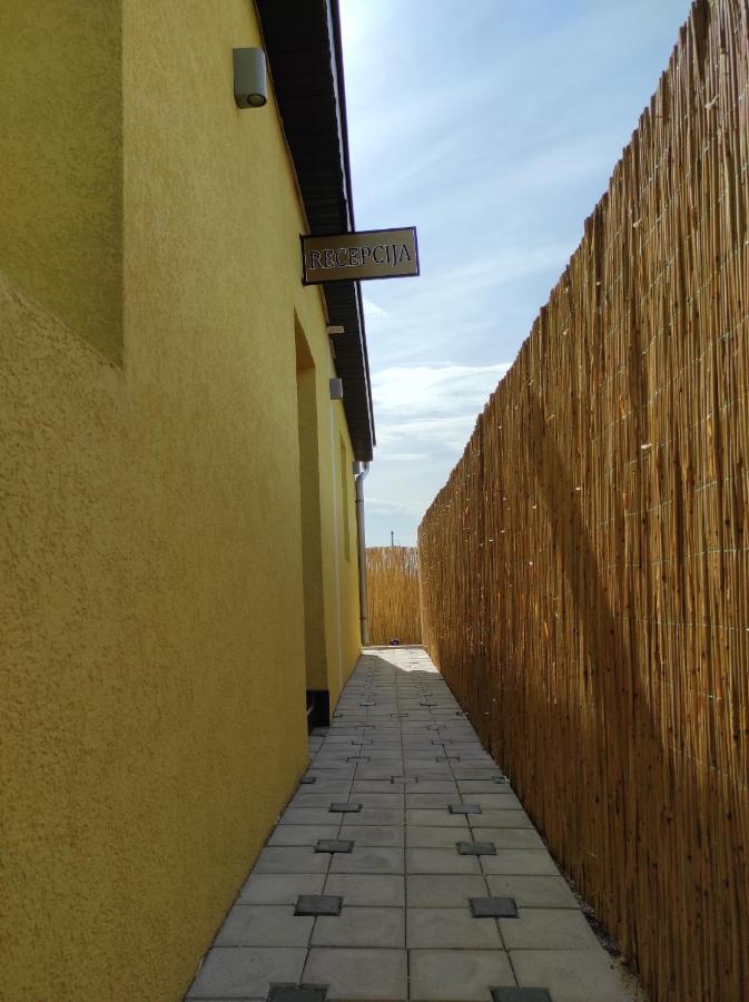 V & V Villa Lalince Exterior foto
